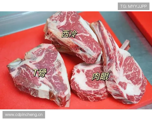 阿尔瓦雷斯训练完直接去超市抢购打折牛排，这反差谁懂